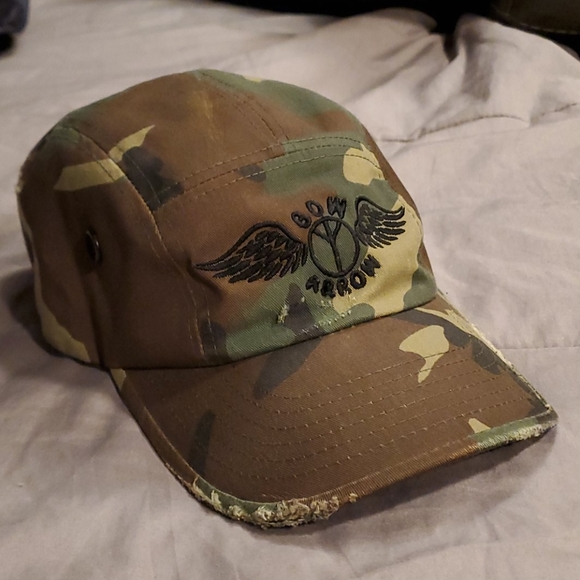 Distressed Camouflage hat - Picture 4 of 4